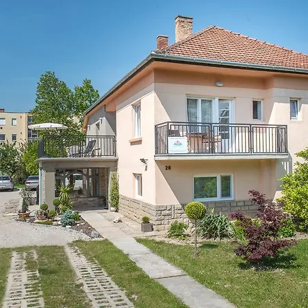 Forestine Guesthouse Heviz Exterior photo